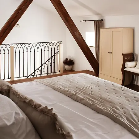 Prosciutto Kingdom - Kraljestvo Prsuta By Prsutarna Scuka * Štanjel