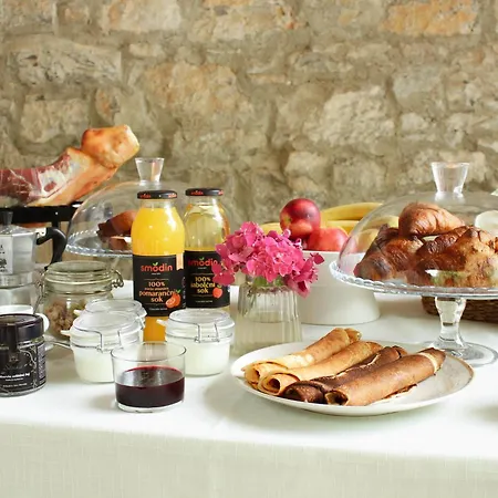 Prosciutto Kingdom - Kraljestvo Prsuta By Prsutarna Scuka Appartamento