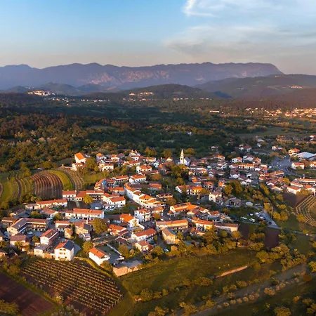 Appartamento Prosciutto Kingdom - Kraljestvo Prsuta By Prsutarna Scuka