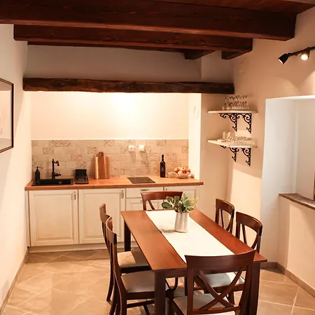 Apartamento Prosciutto Kingdom - Kraljestvo Prsuta By Prsutarna Scuka *