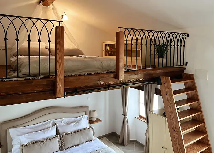 Prosciutto Kingdom - Kraljestvo Prsuta By Prsutarna Scuka Štanjel