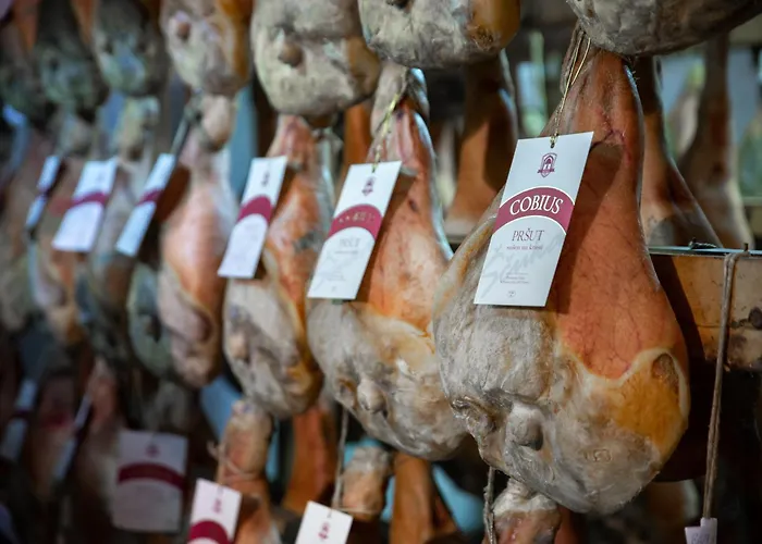 Prosciutto Kingdom - Kraljestvo Prsuta By Prsutarna Scuka Štanjel