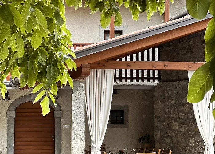 Prosciutto Kingdom - Kraljestvo Prsuta By Prsutarna Scuka * Štanjel